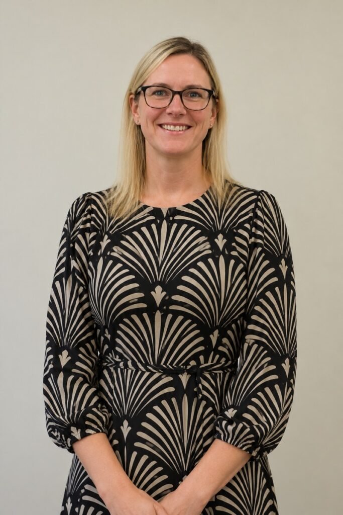 Olaina Clerk, Accountant